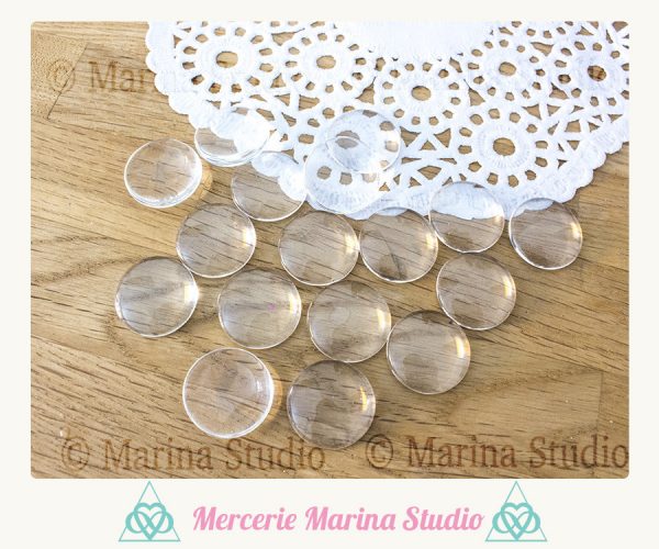 10 Cabochons ronds 20mm en verre transparent
