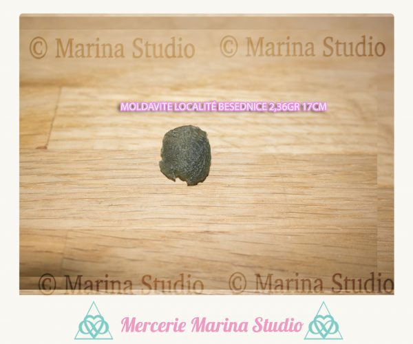 Rare Moldavite localité Besednice Stoh  2,36gr