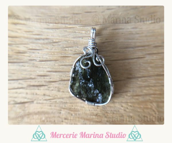 Pendentif en moldavite