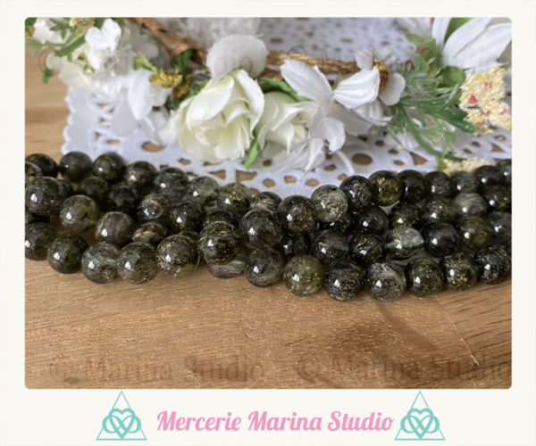 RARES Lot de 10 perles en tourmaline vertes 8mm