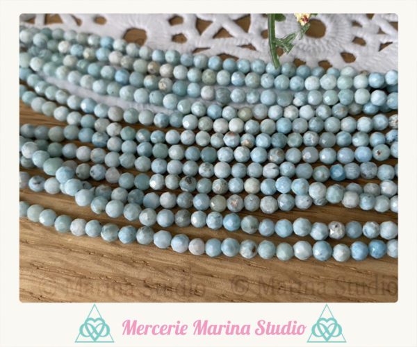 Enfilade en Véritables perles de larimar 3,3mm Qualité A+ -perles non traitées - non teintées.