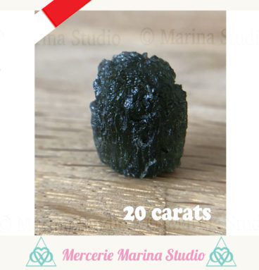 RARE Moldavite 20 carats de Nesmen République tchèque 100%naturelle et authentique