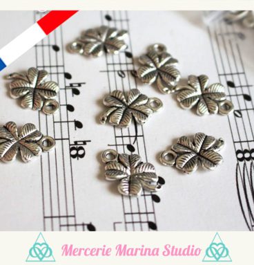 10 breloques trèfles à 4 feuilles en argent tibétain 11x15